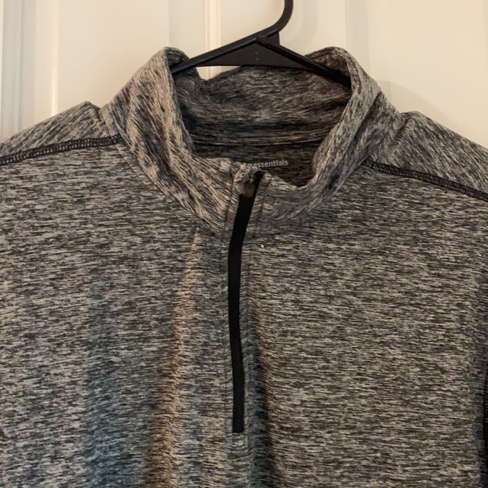 Amazon Essentials quarter zip - Picture 2 of 2